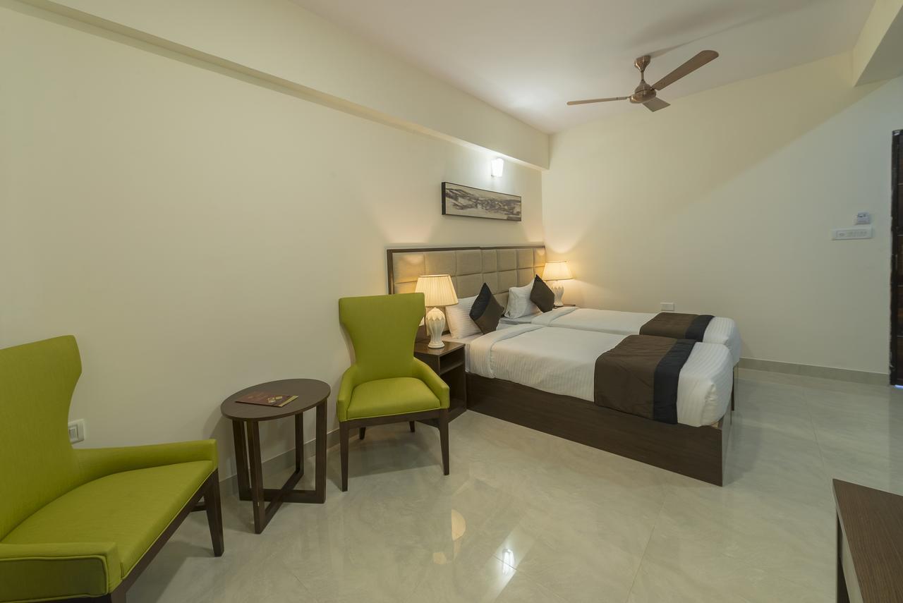 Daffodil Delight - Manyata Tech Park Hotel Бангалор Екстериор снимка