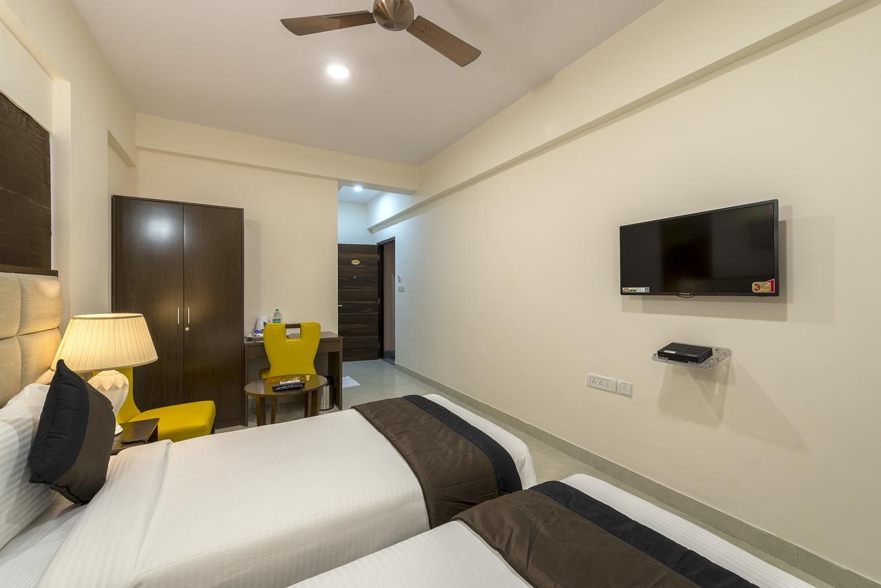 Daffodil Delight - Manyata Tech Park Hotel Бангалор Екстериор снимка