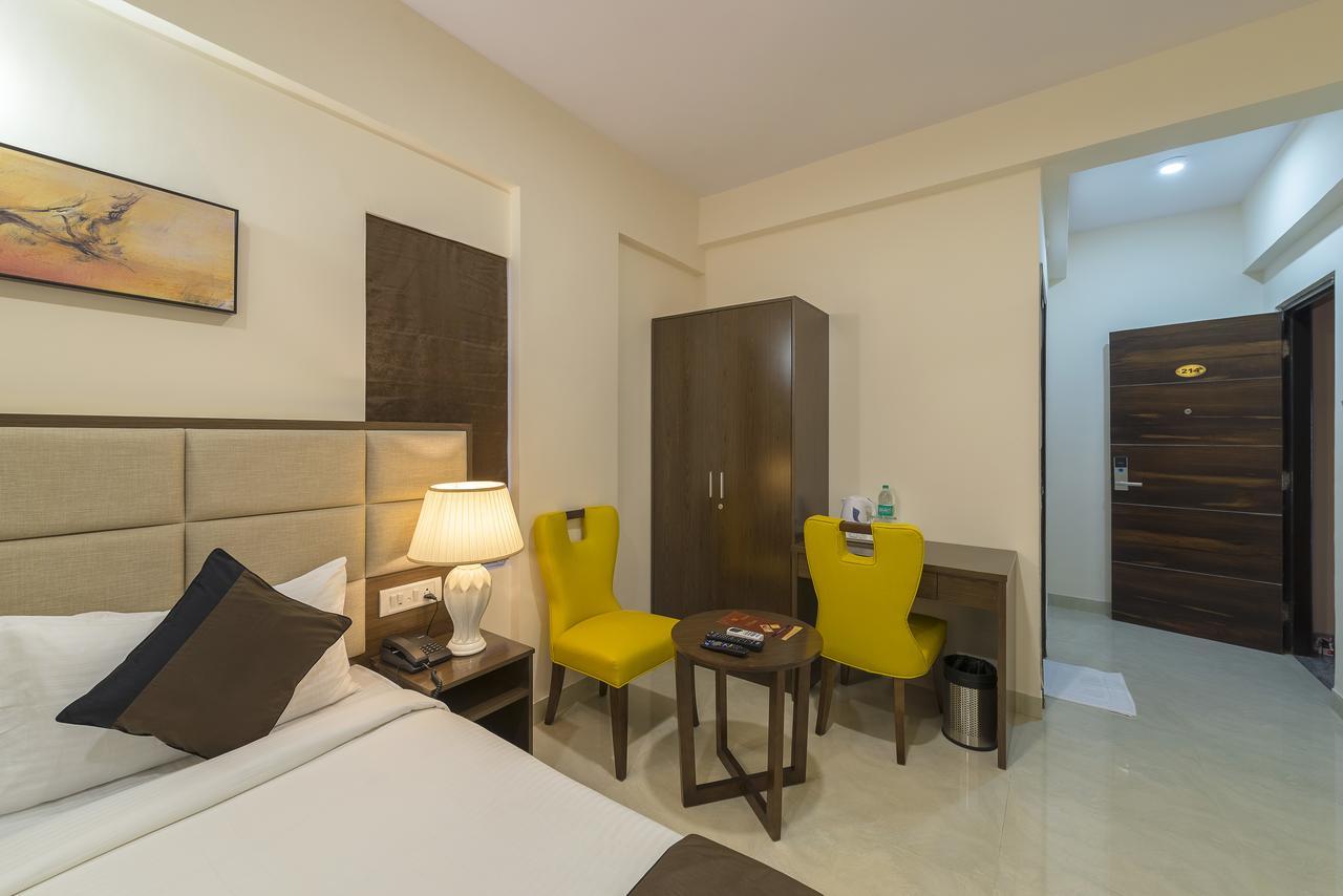 Daffodil Delight - Manyata Tech Park Hotel Бангалор Екстериор снимка