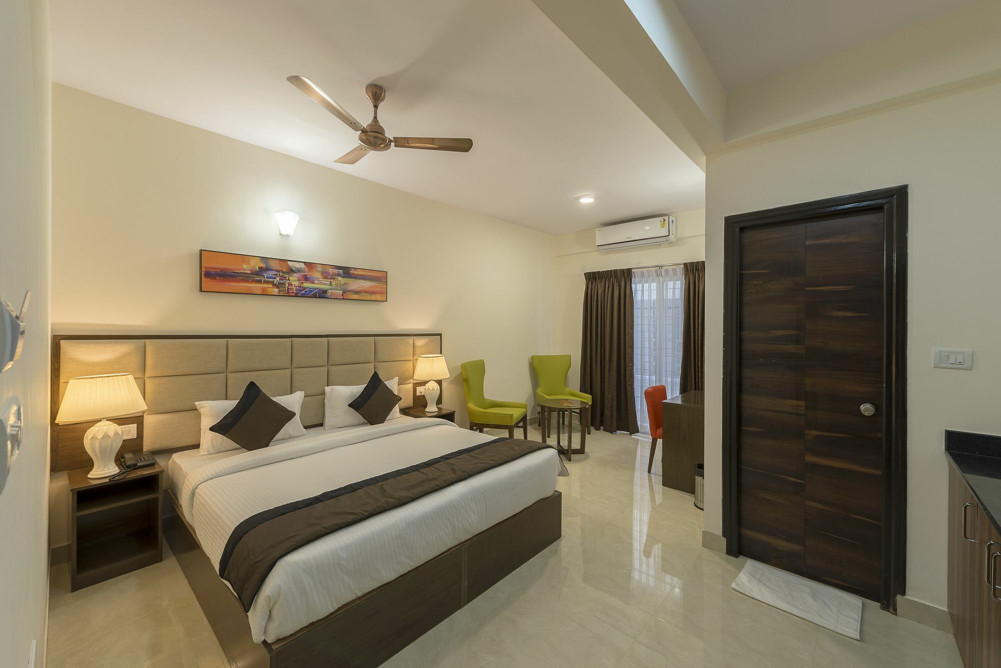 Daffodil Delight - Manyata Tech Park Hotel Бангалор Екстериор снимка