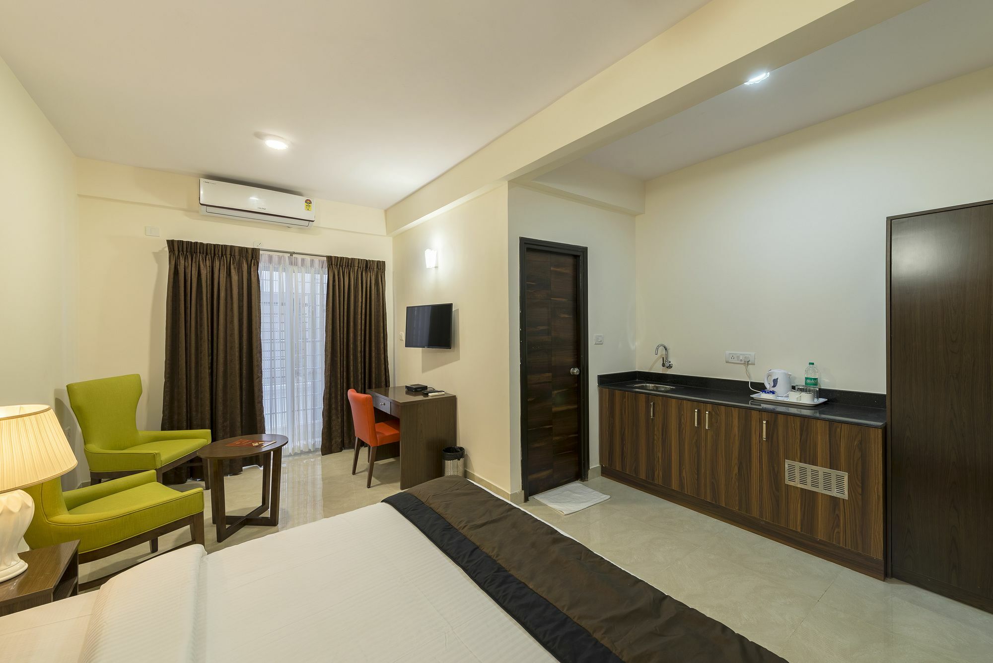 Daffodil Delight - Manyata Tech Park Hotel Бангалор Екстериор снимка