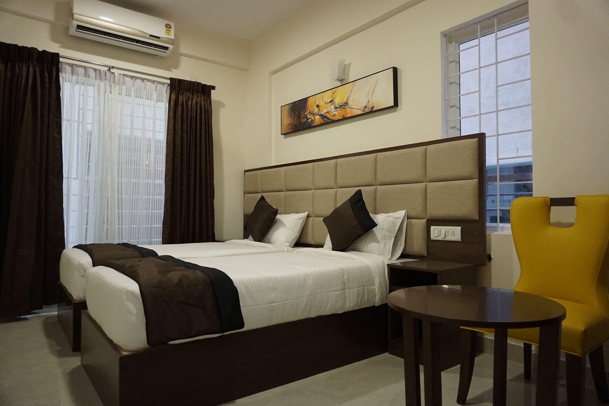 Daffodil Delight - Manyata Tech Park Hotel Бангалор Екстериор снимка